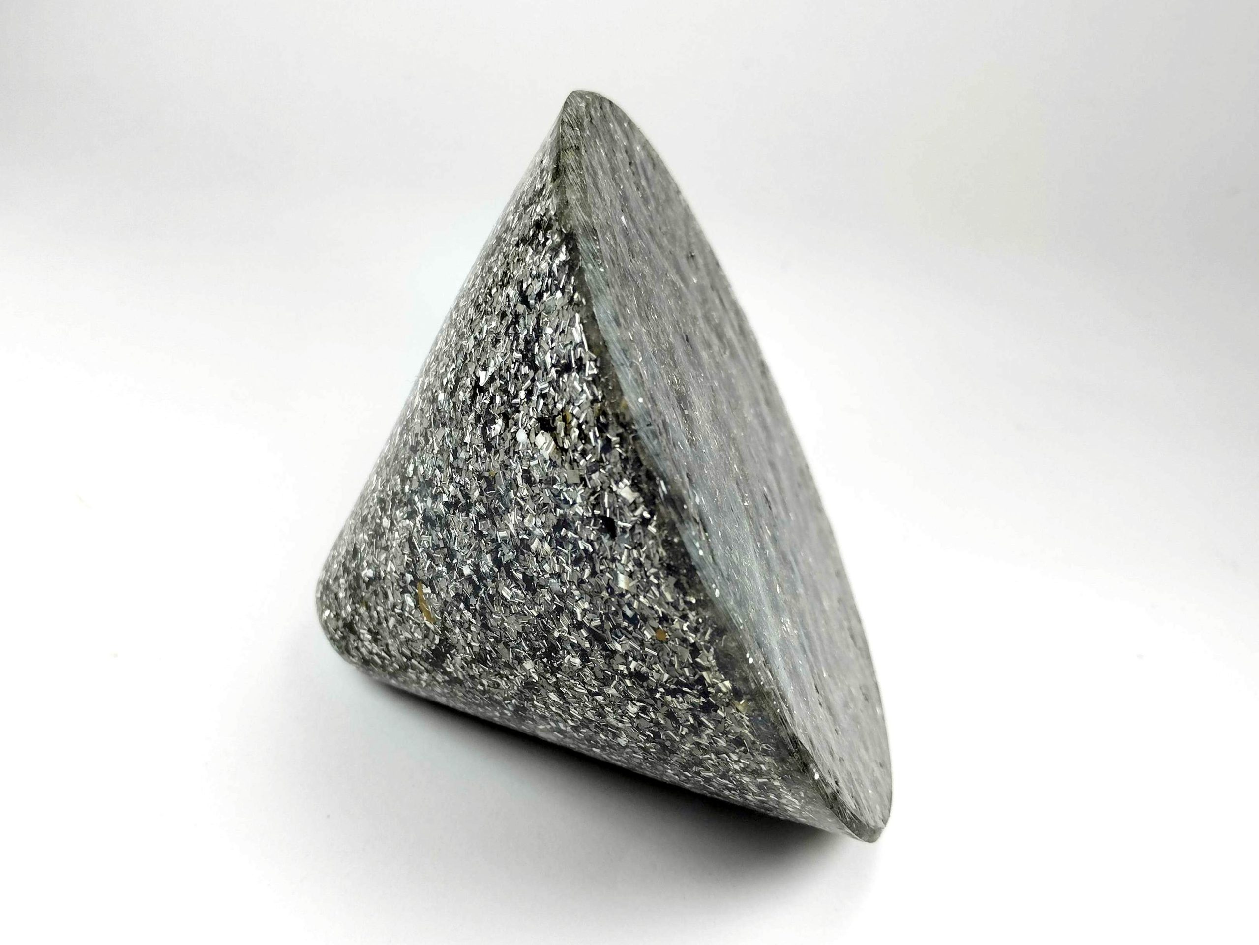 Conos de orgonita pura electronite