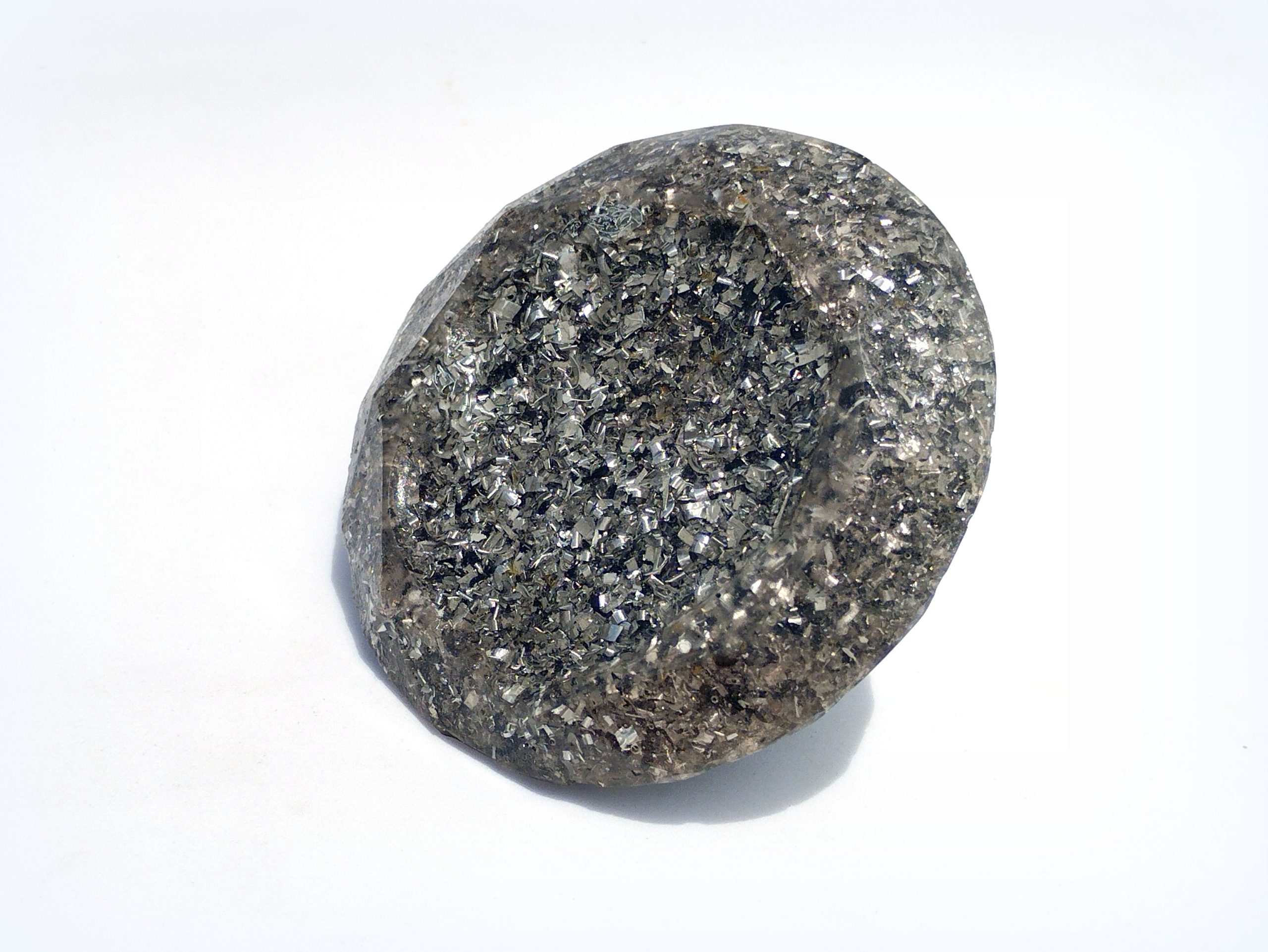 Orgonita 100% pura o electronite en forma de diamante