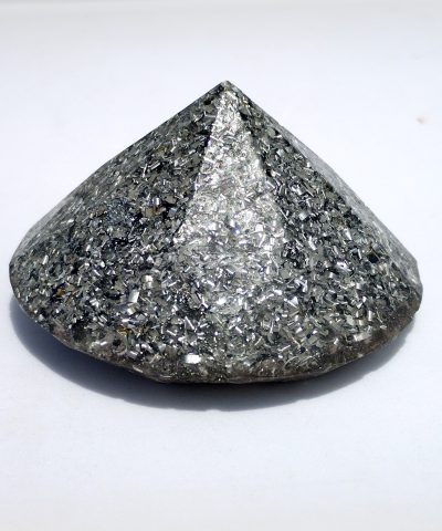 Orgonita 100% pura o electronite en forma de diamante