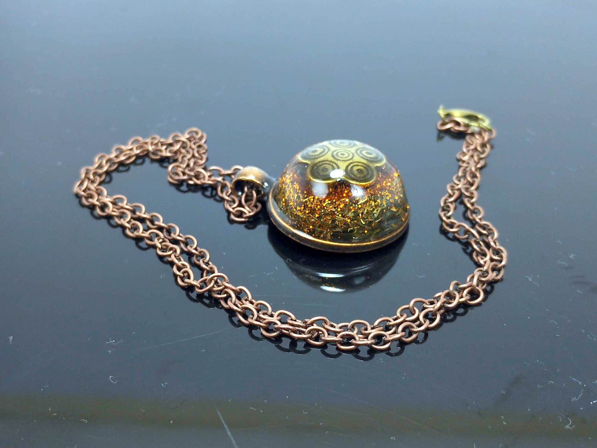 Colgante de orgonita de bronce cadena collar