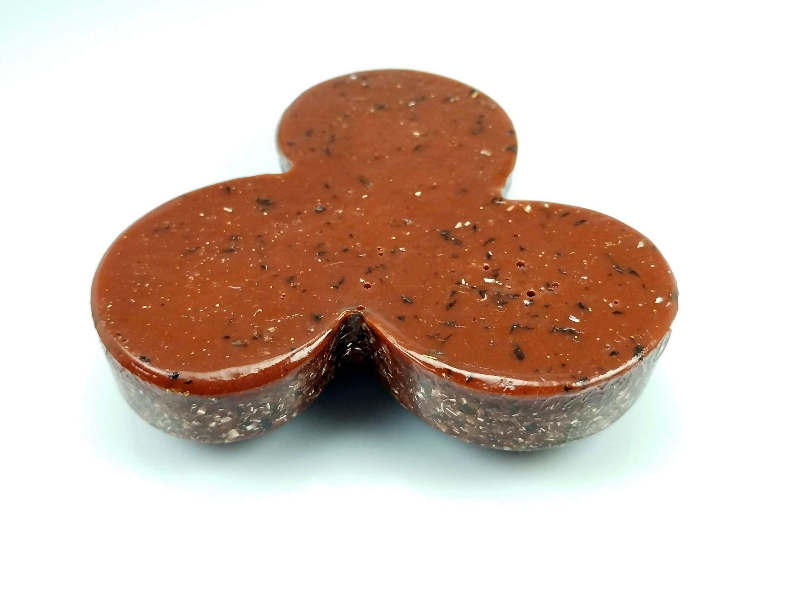 Trisquel de orgonita con JASPE ROJO