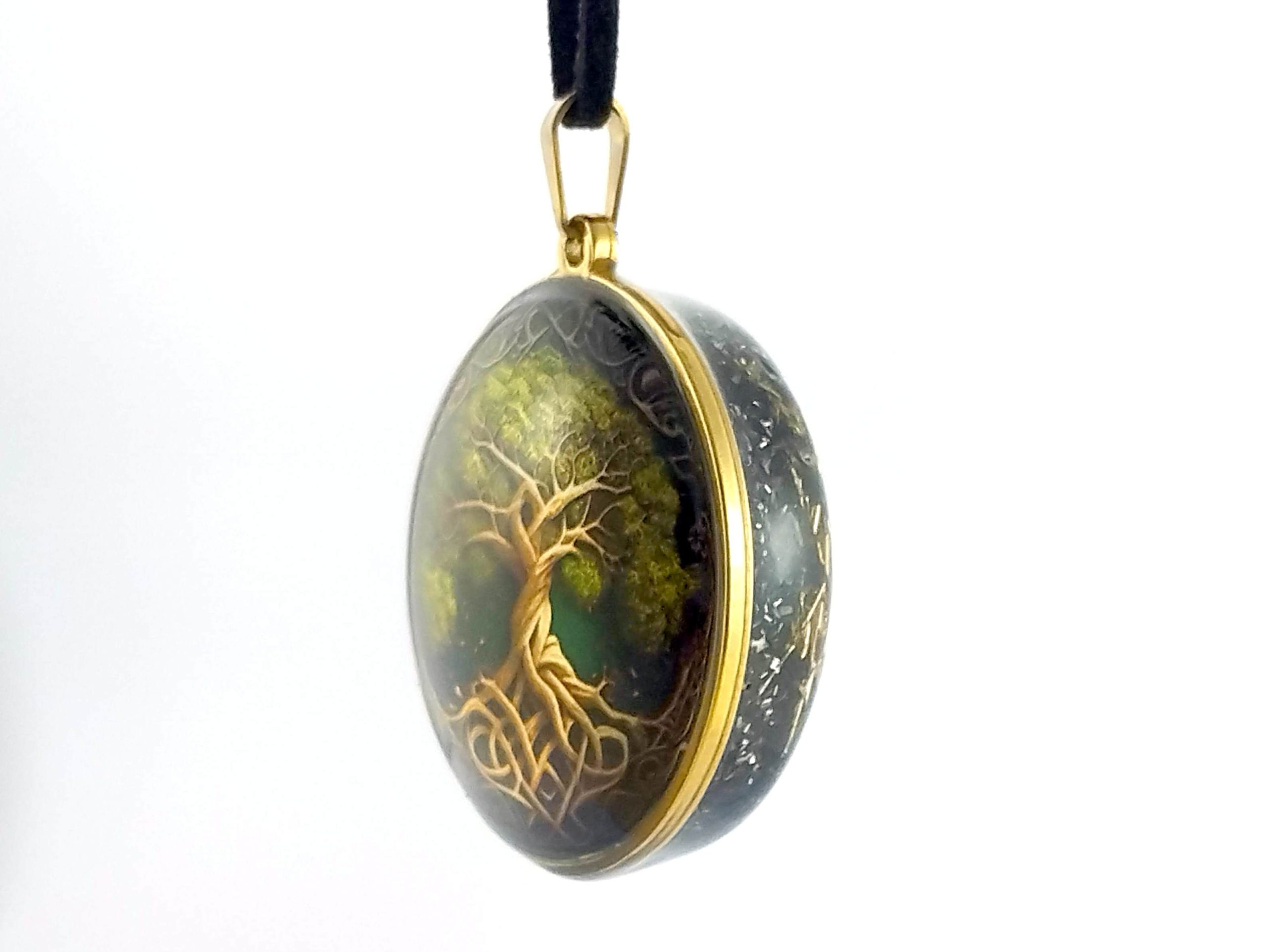 Colgante árbol de la vida en orgonita con SUHNGIT Y TURMALINA NEGRA