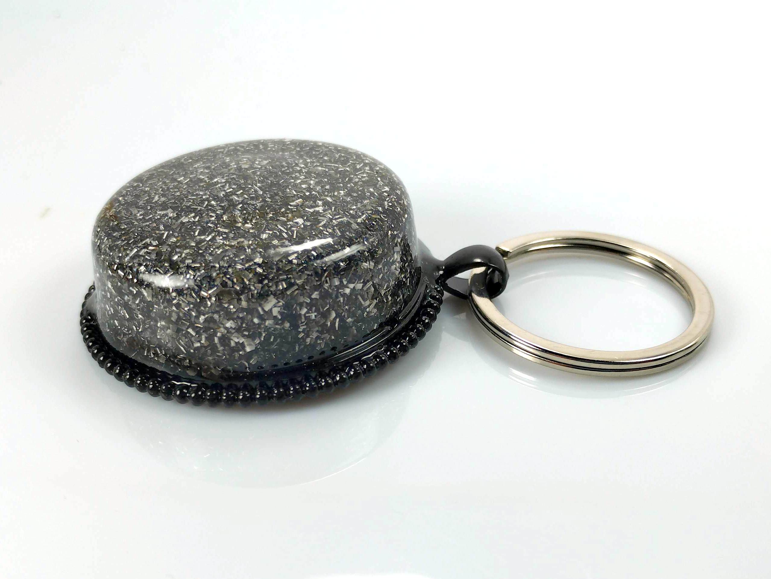 Llaveros de orgonita con TURMALINA NEGRA