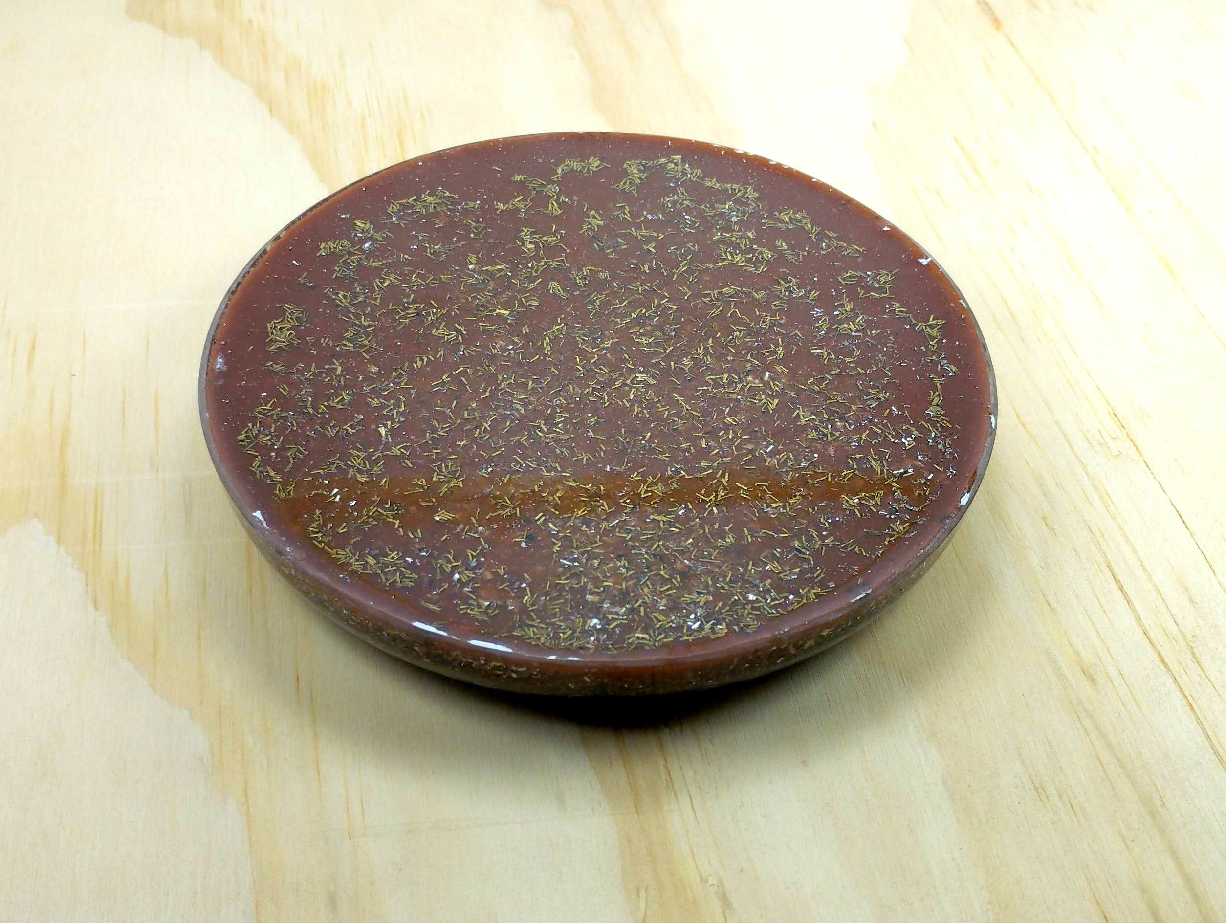 Plato de orgonita con JASPE MOKAITA