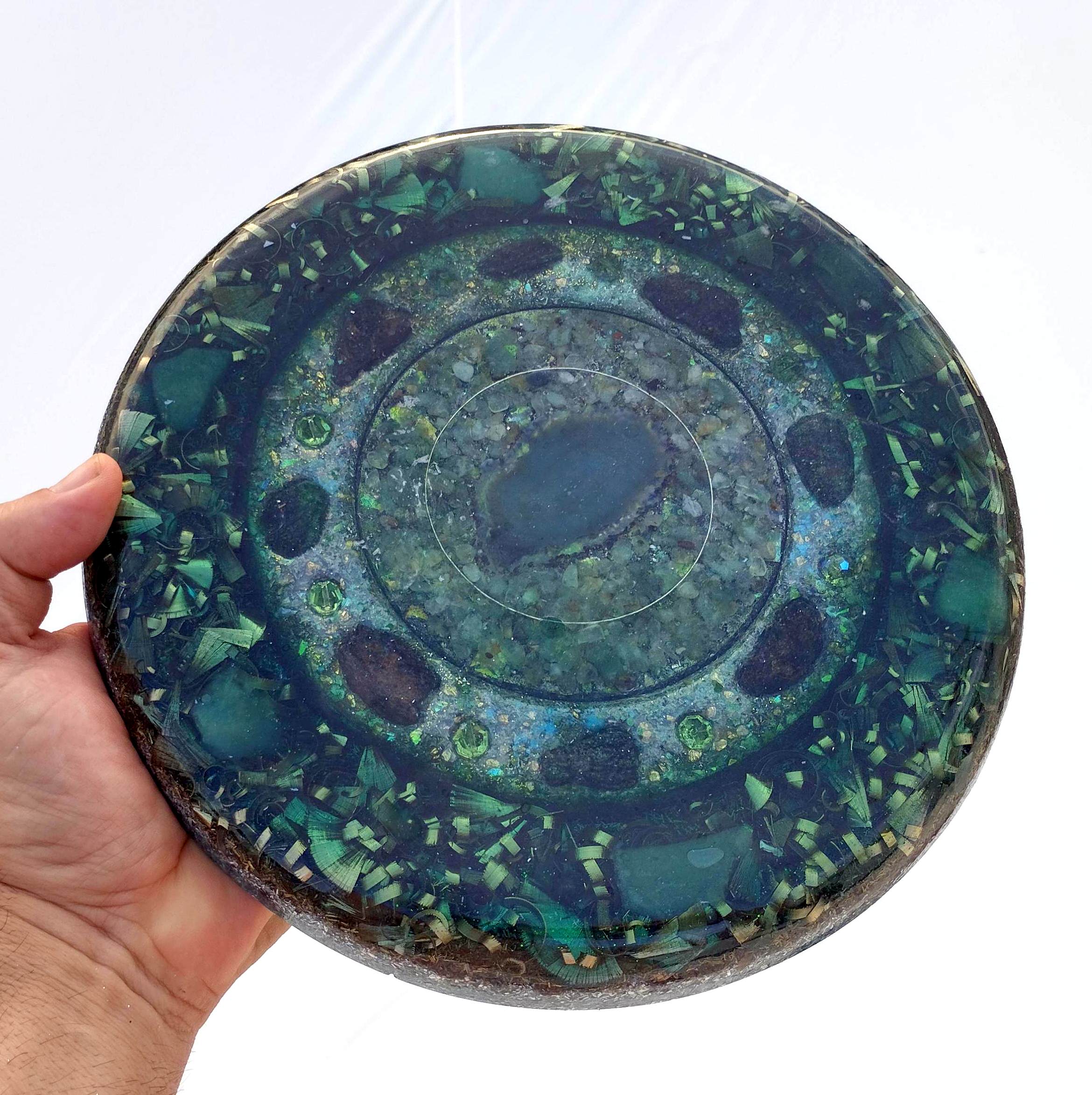 Plato verde de orgonita extra grande con CUARZO VERDE, ÁGATA y FUCHSITA