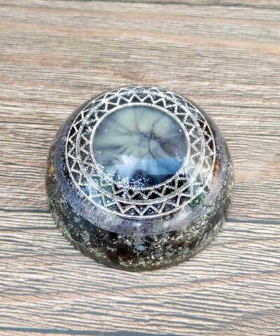 Domo de orgonita con OBSIDIANA NEVADA