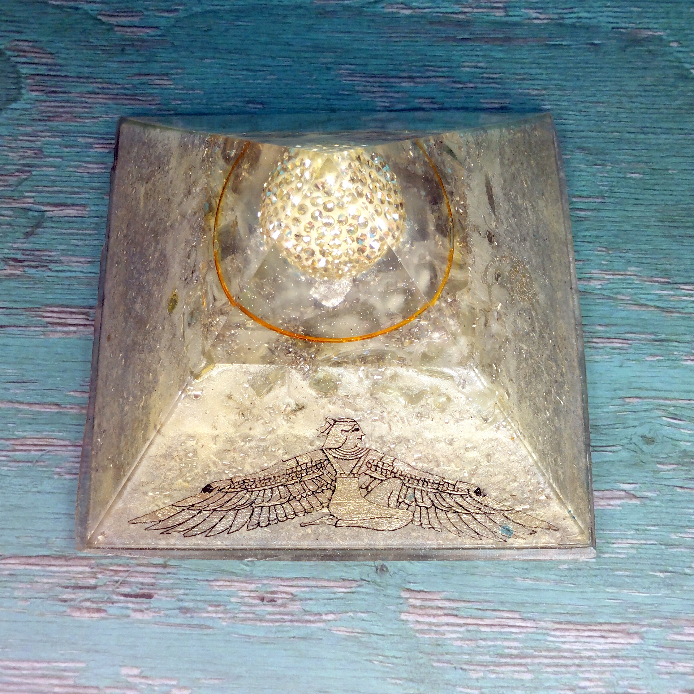 orgonita 1774618359084